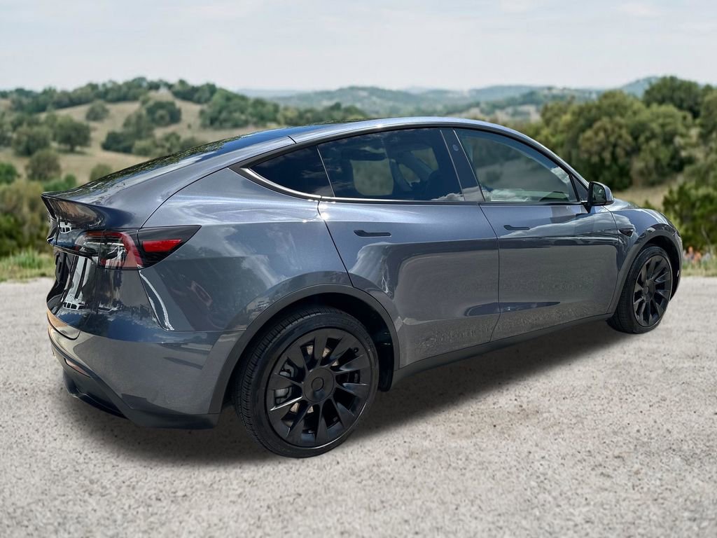 Used 2023 Tesla Model Y Long Range AWD/4WD image 9