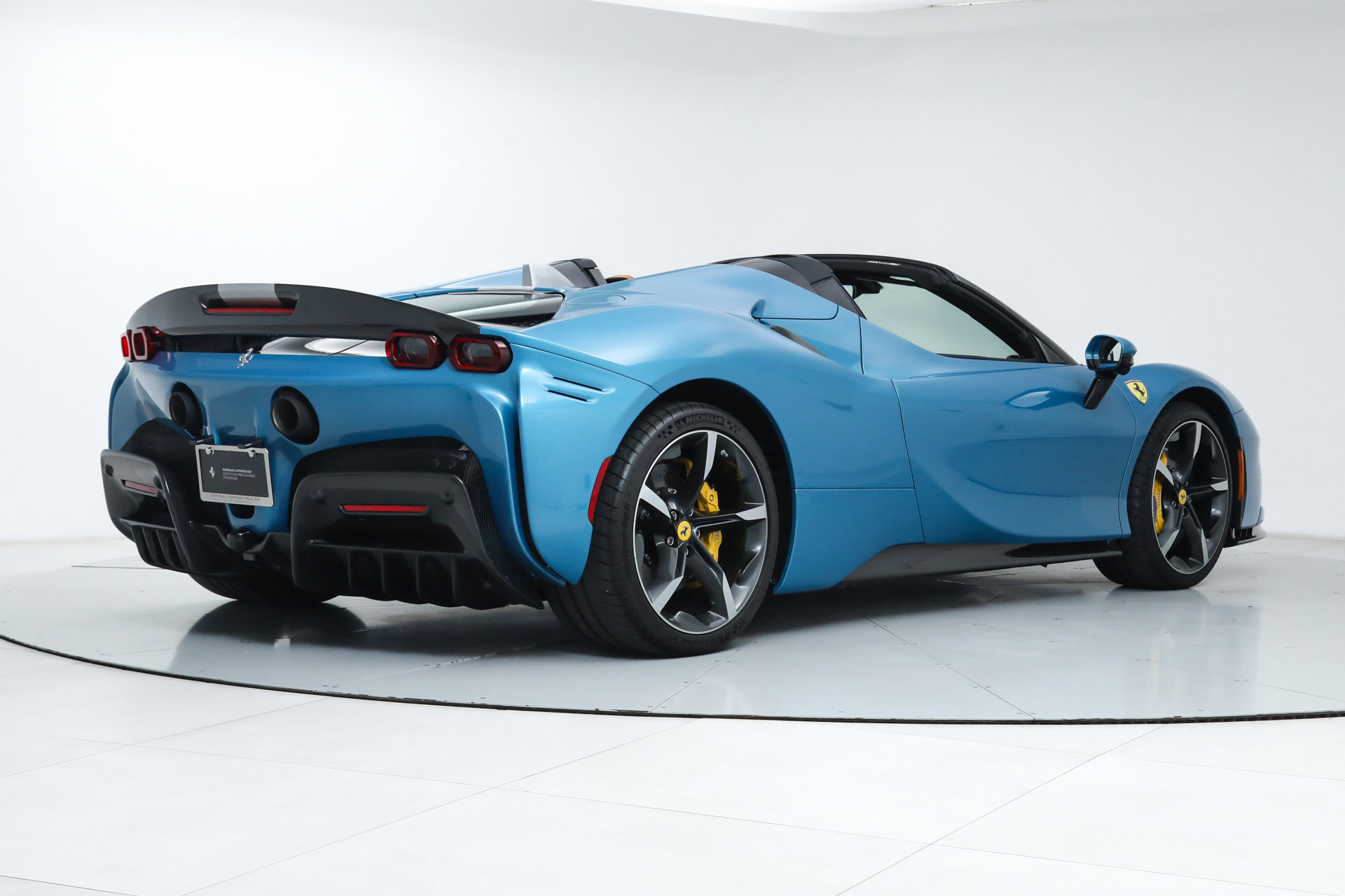 Certified 2024 Ferrari SF90 Spider AWD/4WD image 3