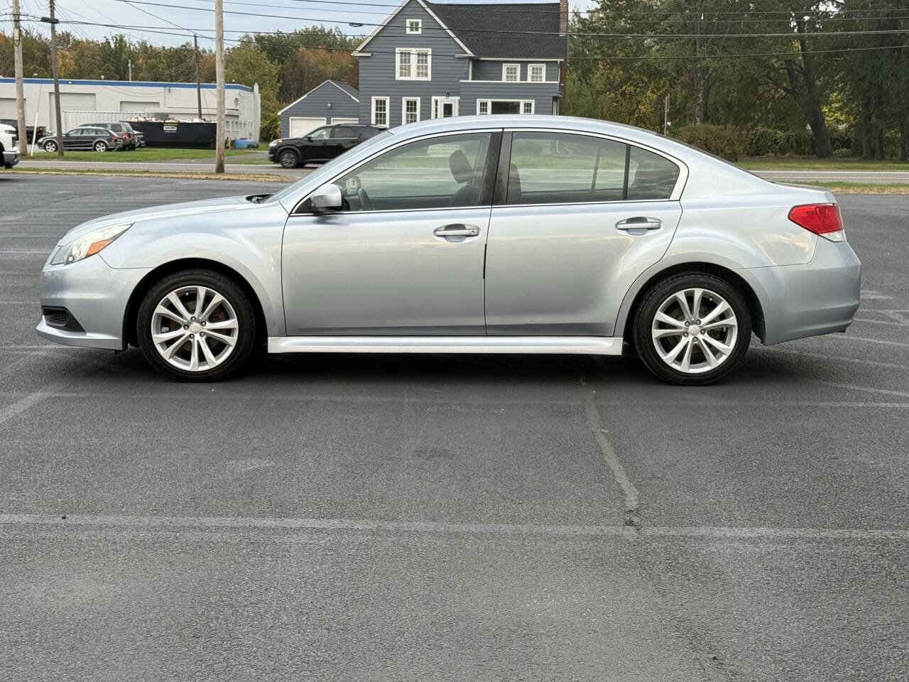 Used 2013 Subaru Legacy 2.5i Premium w/ All-Weather Pkg image 8