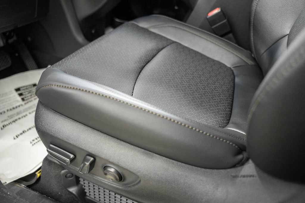 New 2026 Toyota Sienna Platinum AWD/4WD image 38