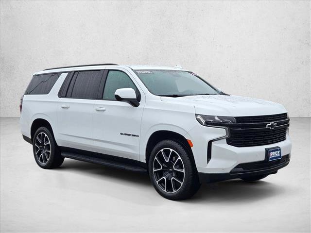 Used 2024 Chevrolet Suburban RST image 3