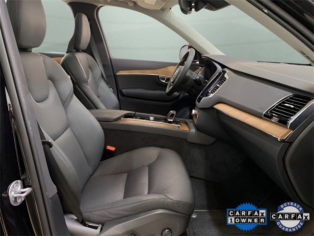 Used 2025 Volvo XC90 B6 Plus image 23