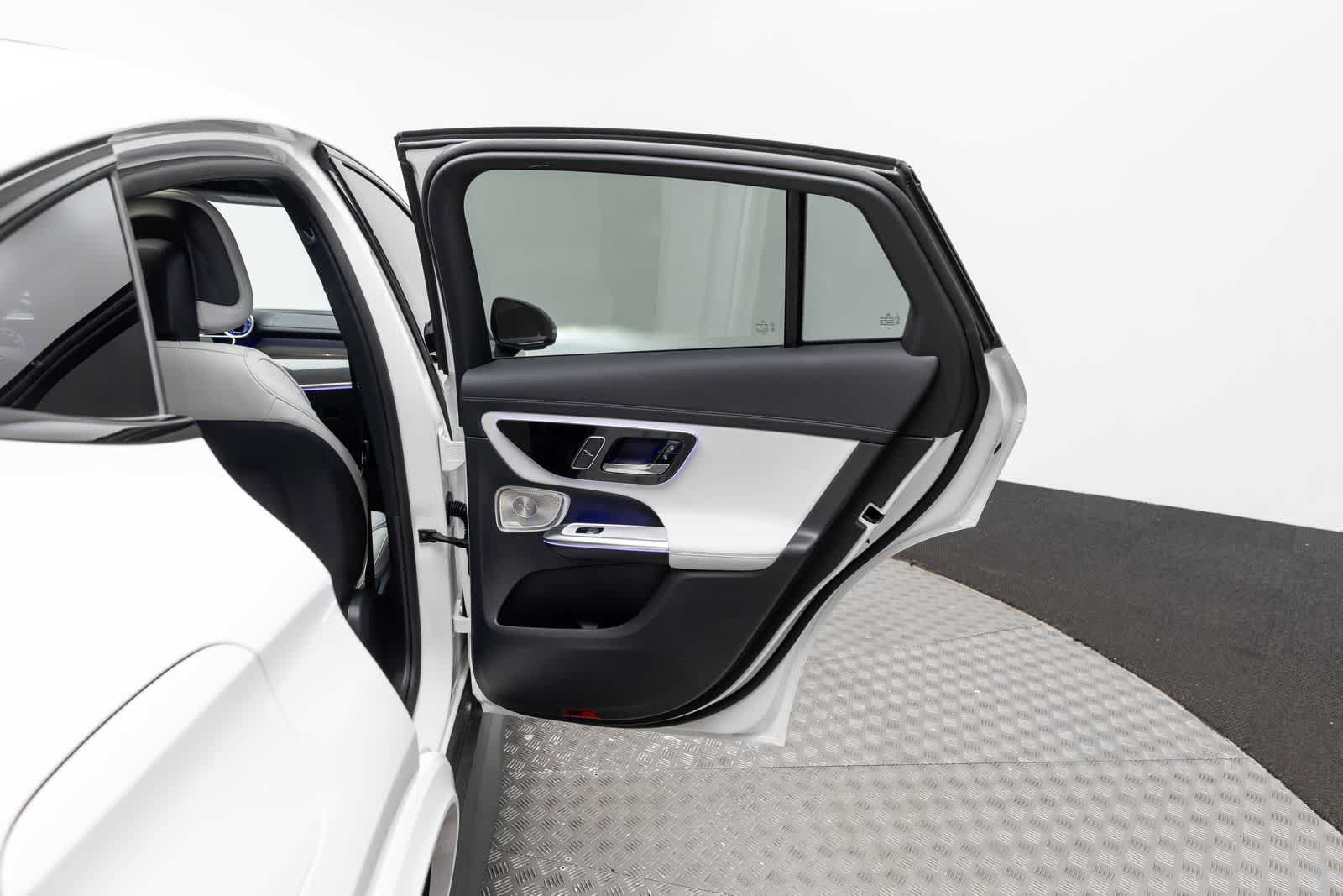 Used 2026 Mercedes-Benz GLC 300 4MATIC image 42