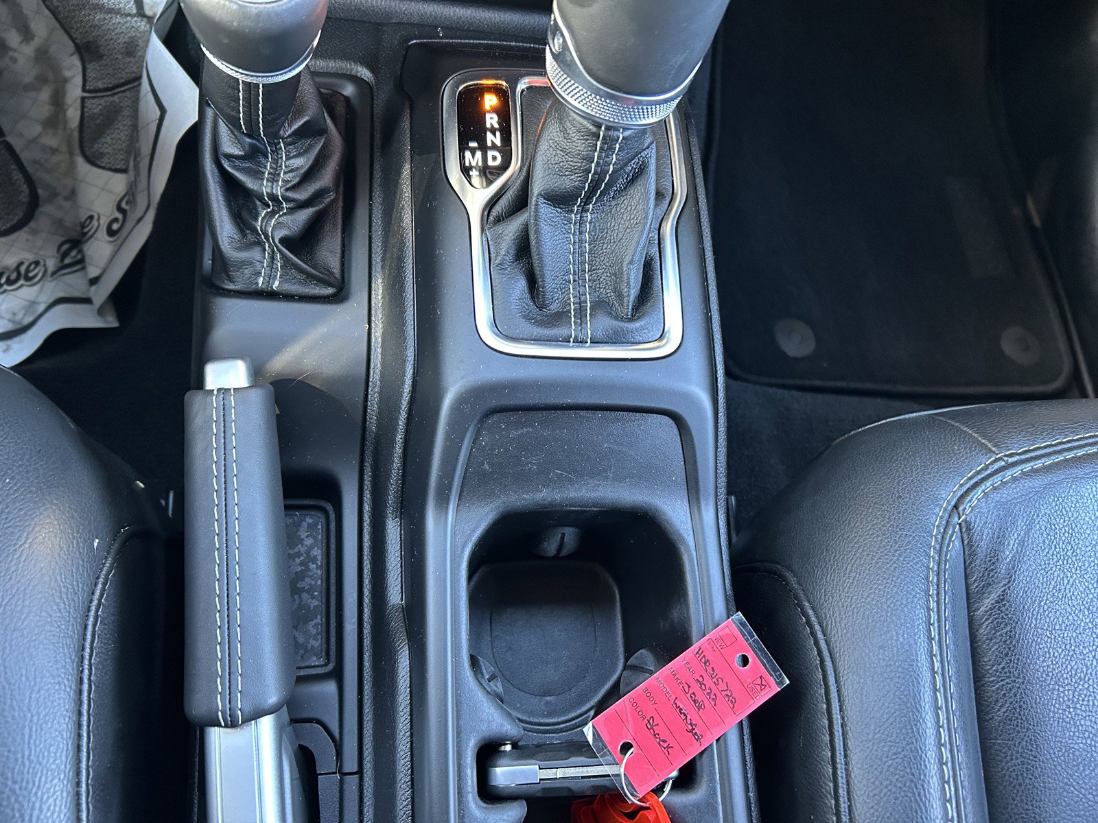 Used 2022 Jeep Wrangler Unlimited Sahara w/ Cold Weather Group image 31