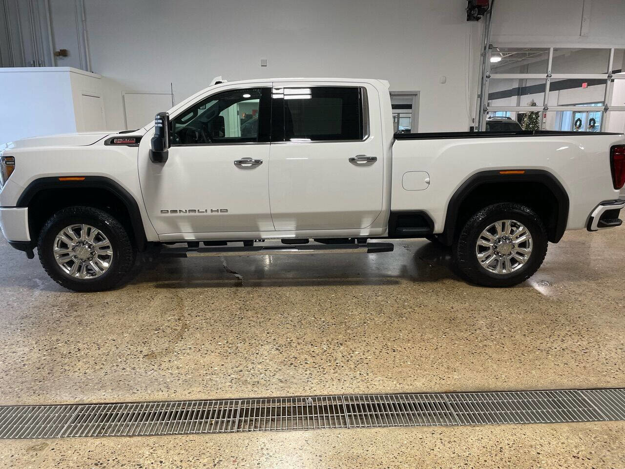 Used 2023 GMC Sierra 2500 Denali image 5