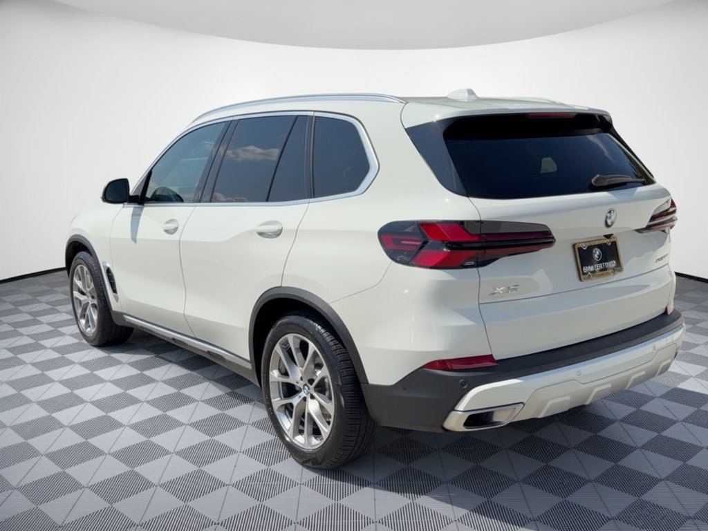 Certified 2024 BMW X5 sDrive40i w/ Parking Assistance Package RWD image 3