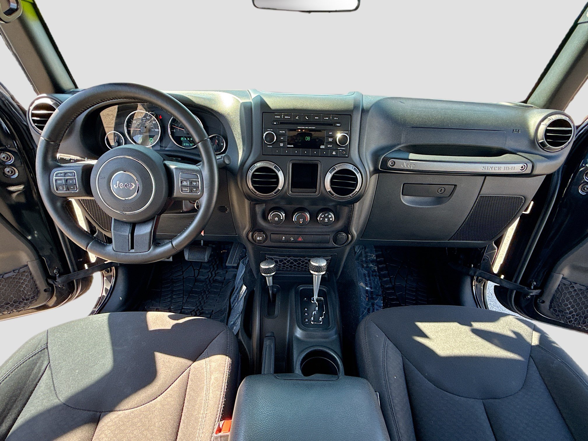 Used 2018 Jeep Wrangler Sport AWD/4WD image 3