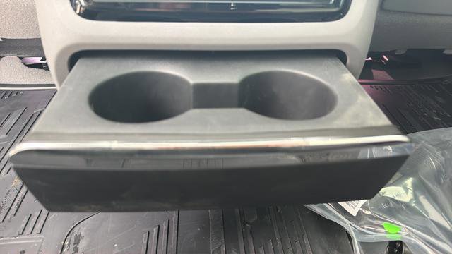 Used 2026 Cadillac Escalade IQL Sport 1 w/ LPO, Floor Liner Package AWD/4WD image 19