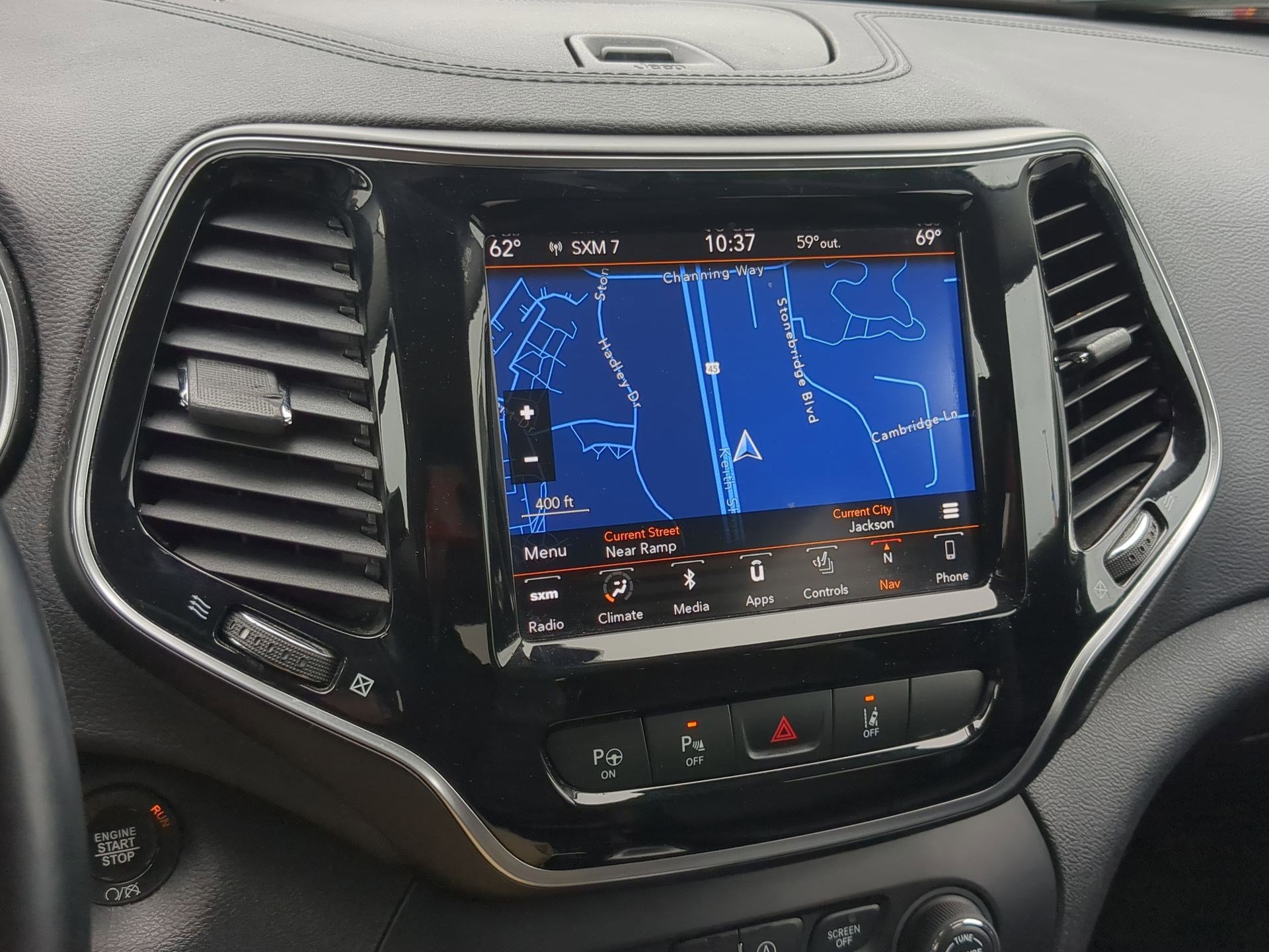 Used 2019 Jeep Cherokee Limited w/ Technology Group image 15