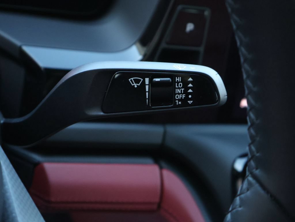 Certified 2025 Porsche Panamera GTS AWD/4WD image 37