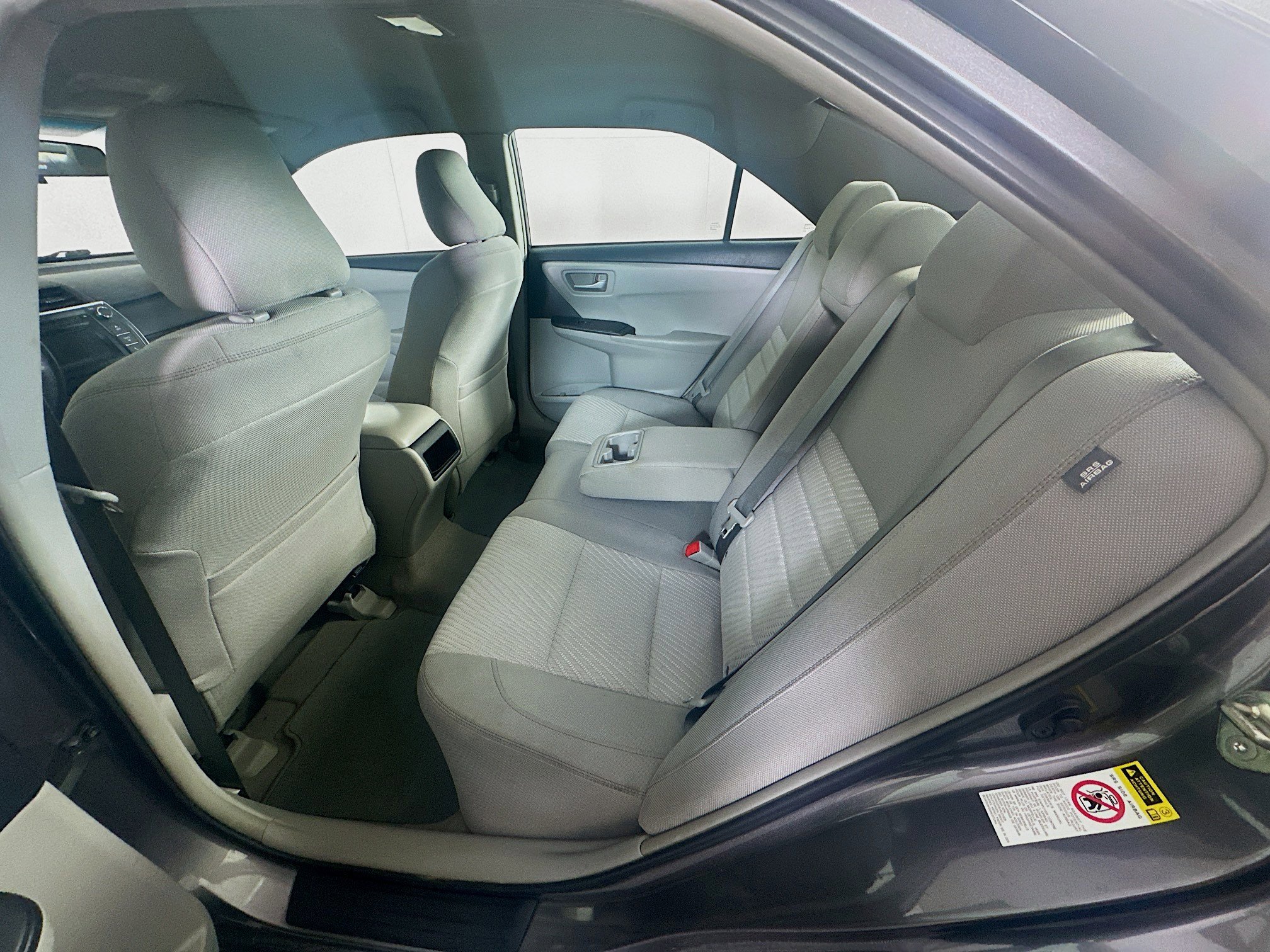 Used 2016 Toyota Camry LE image 26