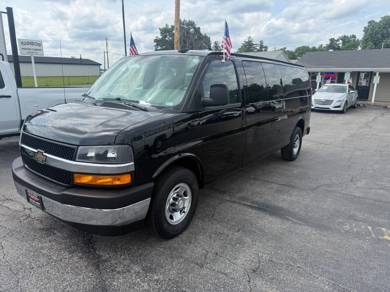 Used 2018 Chevrolet Express 3500 LT w/ LT Preferred Equipment Group RWD image 2