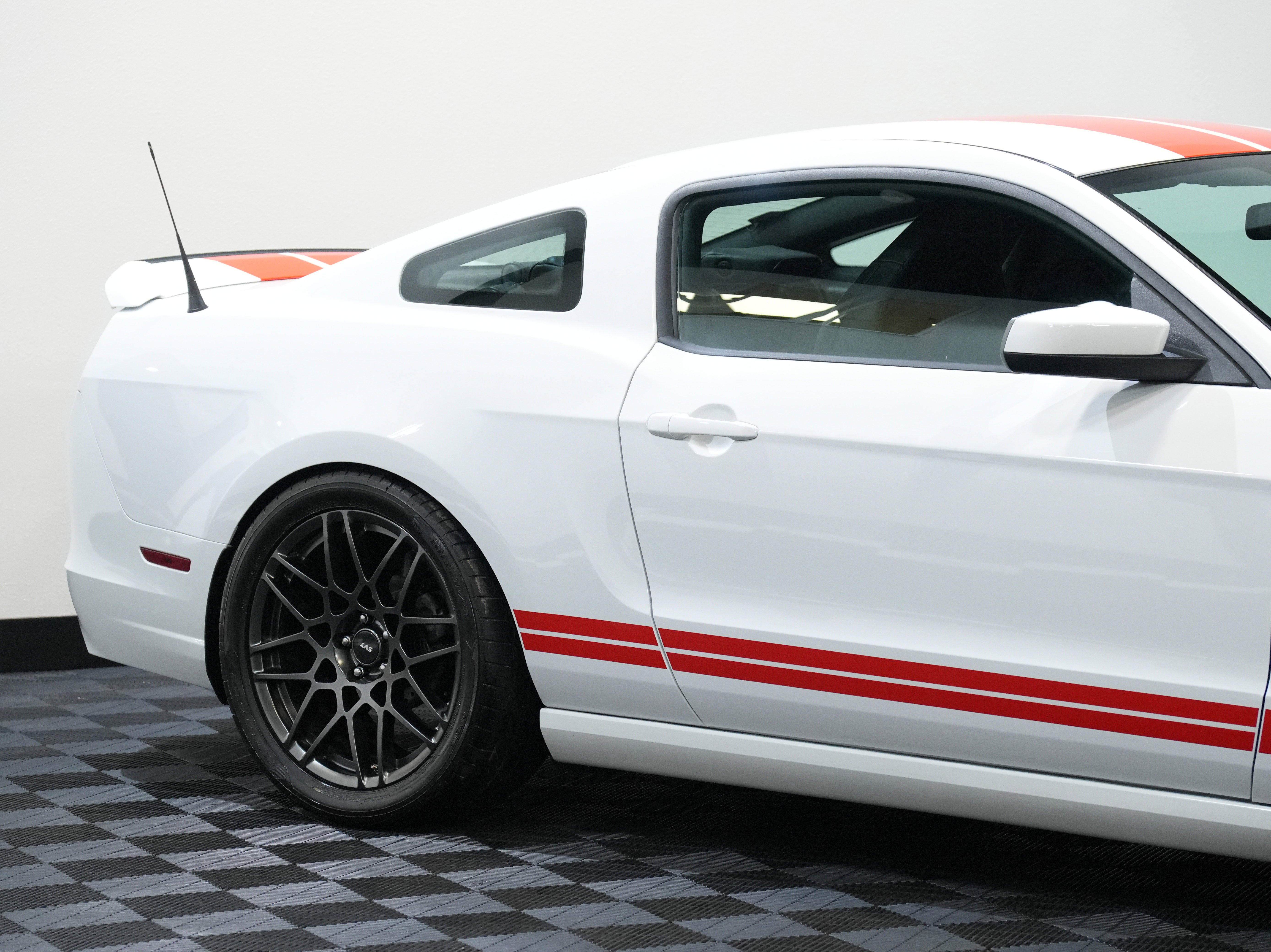 Used 2014 Ford Mustang Shelby GT500 w/ Equipment Group 821A RWD image 13