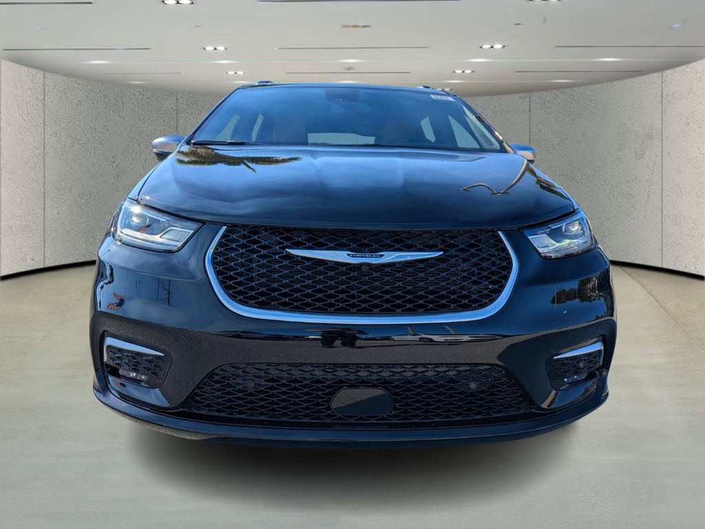 New 2026 Chrysler Pacifica Pinnacle w/ Trailer Tow Group image 2