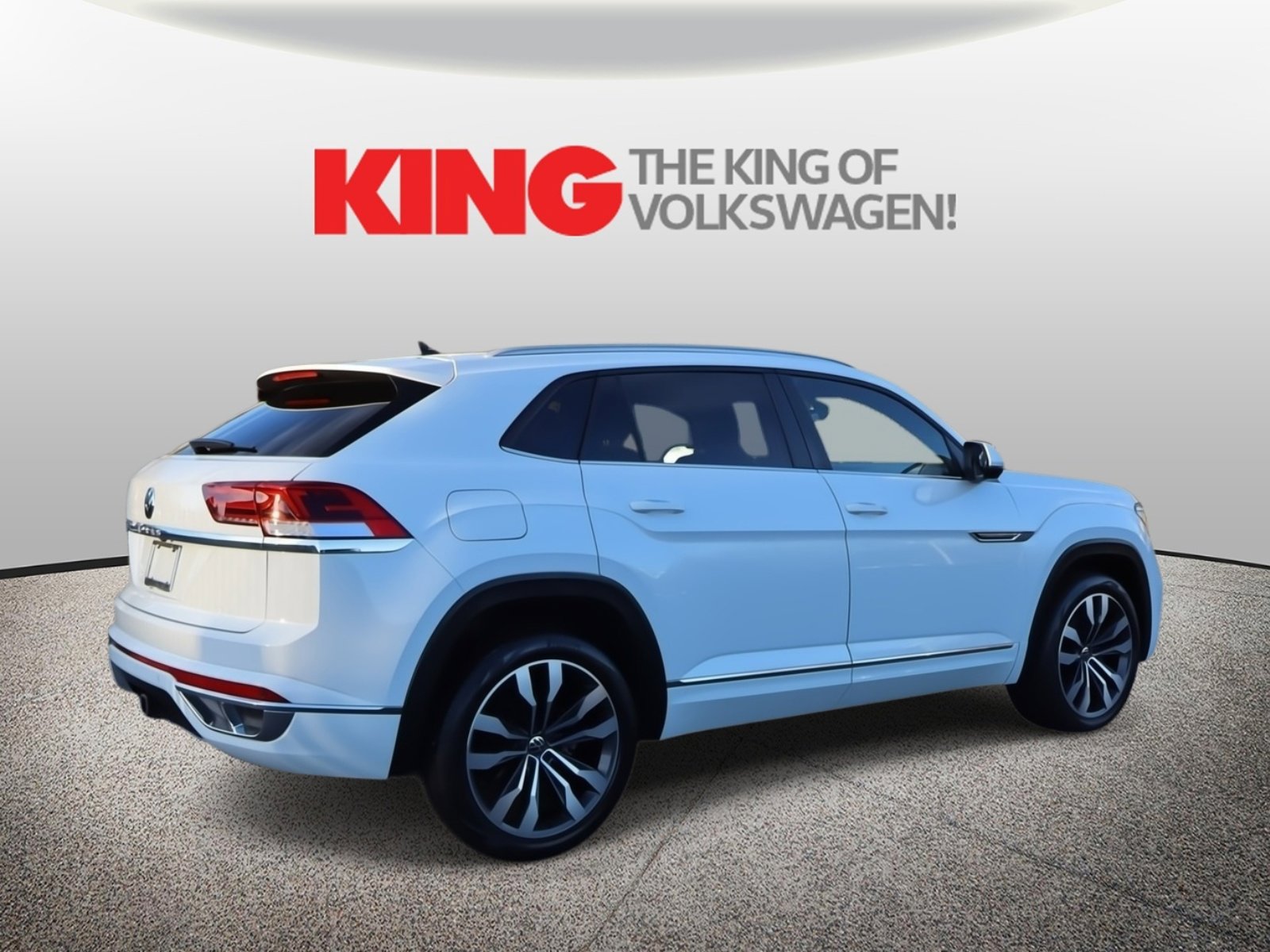 Used 2021 Volkswagen Atlas Cross Sport SE image 3