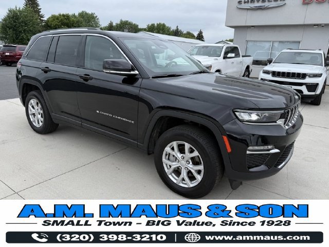 Used 2024 Jeep Grand Cherokee Limited AWD/4WD image 1