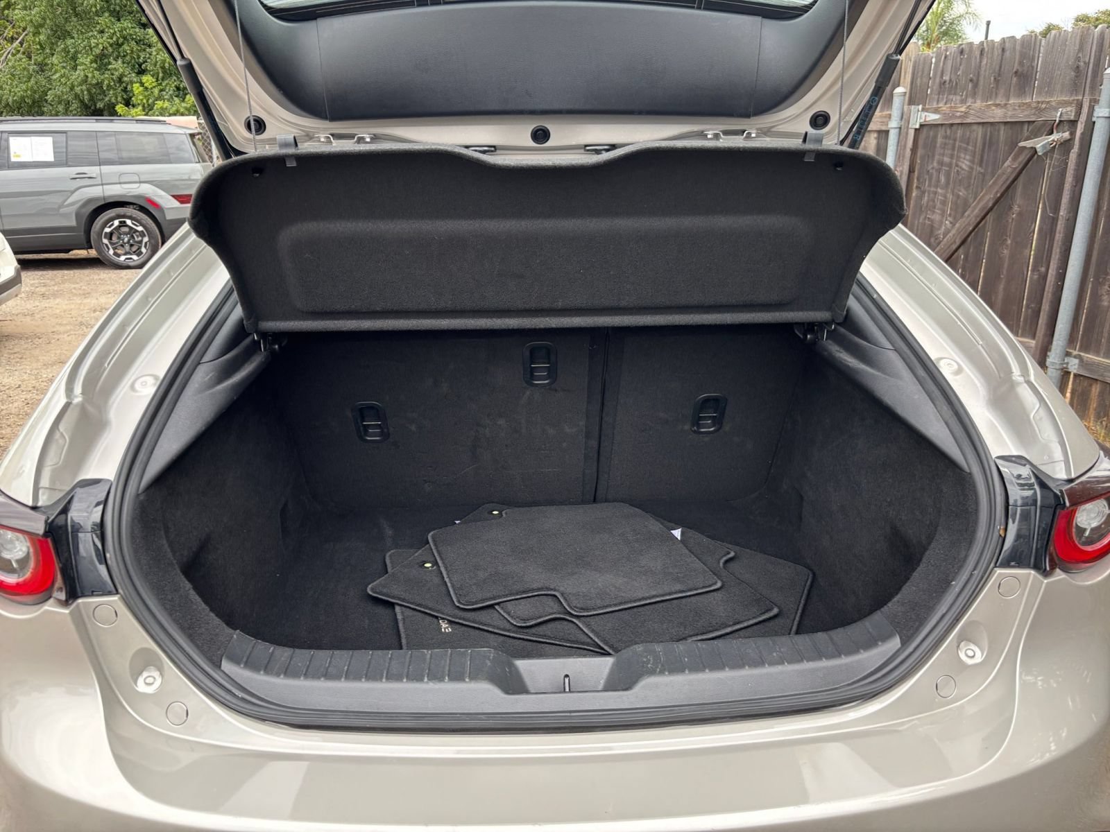 Used 2026 MAZDA MAZDA3 s FWD image 31