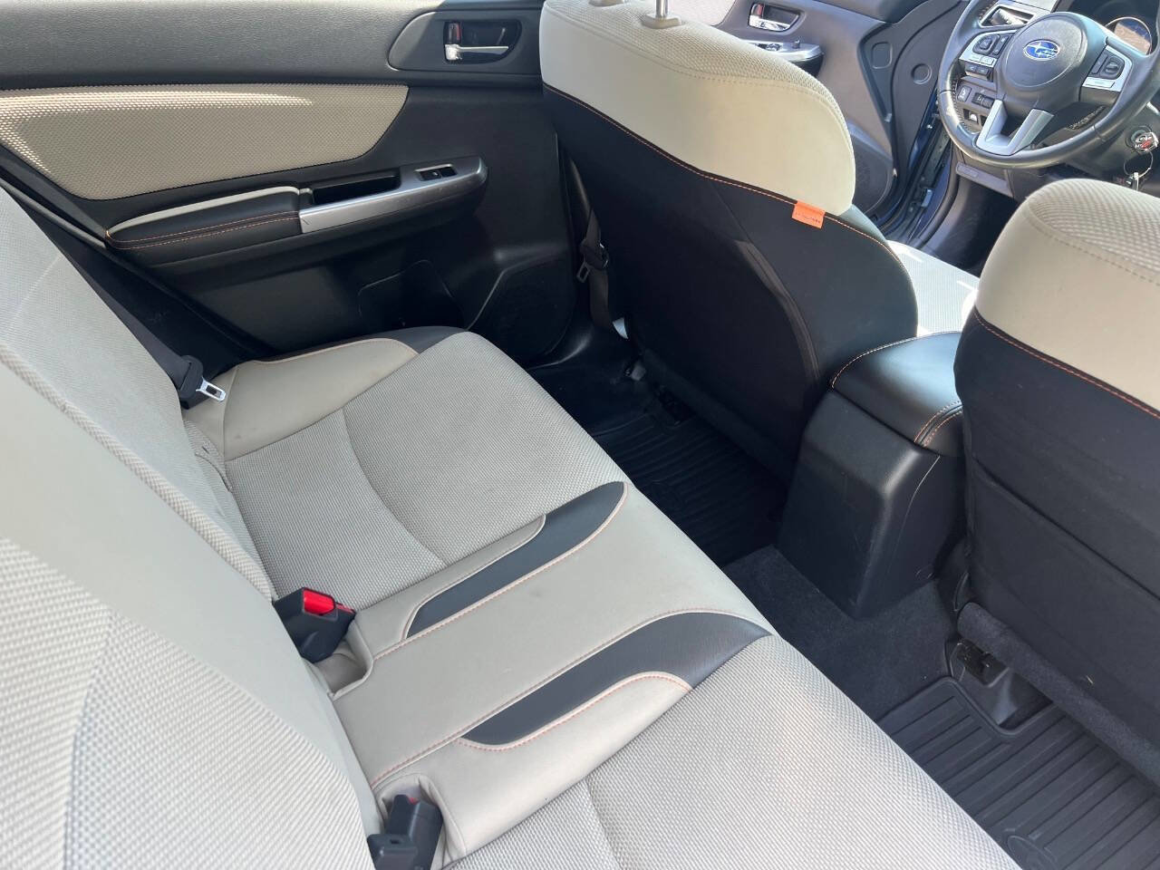 Used 2017 Subaru Crosstrek 2.0i Premium image 17