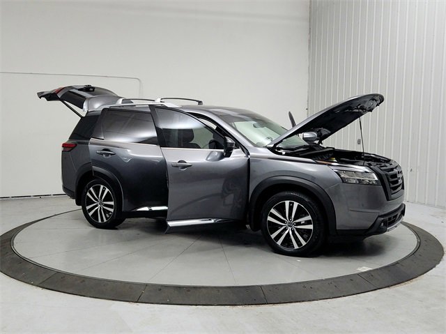 Used 2023 Nissan Pathfinder Platinum w/ Lighting Package (N93) image 9