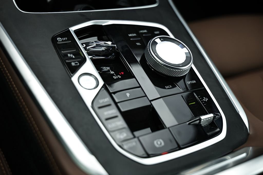 New 2026 BMW X5 xDrive50e w/ Executive Package image 41