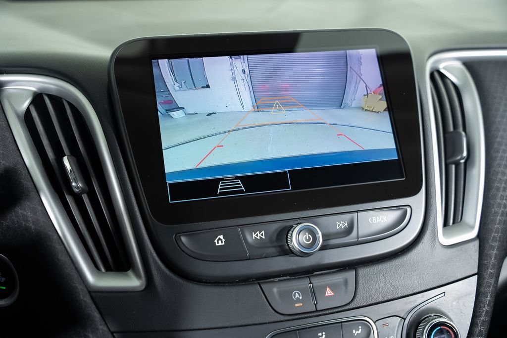 Used 2025 Chevrolet Malibu LT FWD image 32