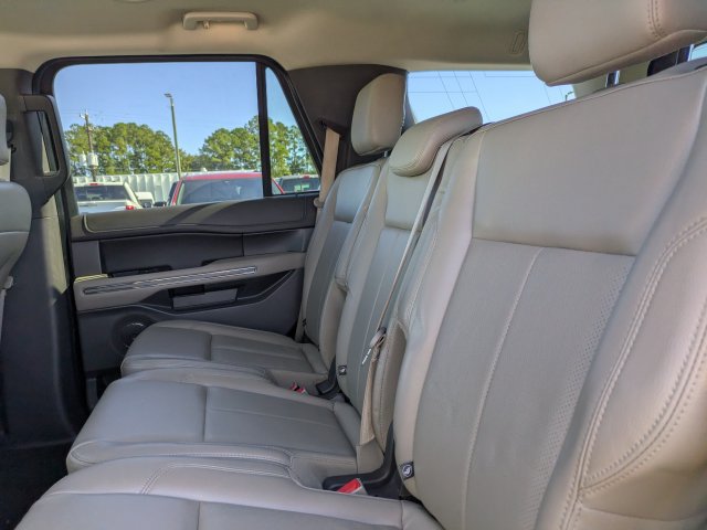 Used 2020 Ford Expedition XLT w/ Equipment Group 202A RWD image 18
