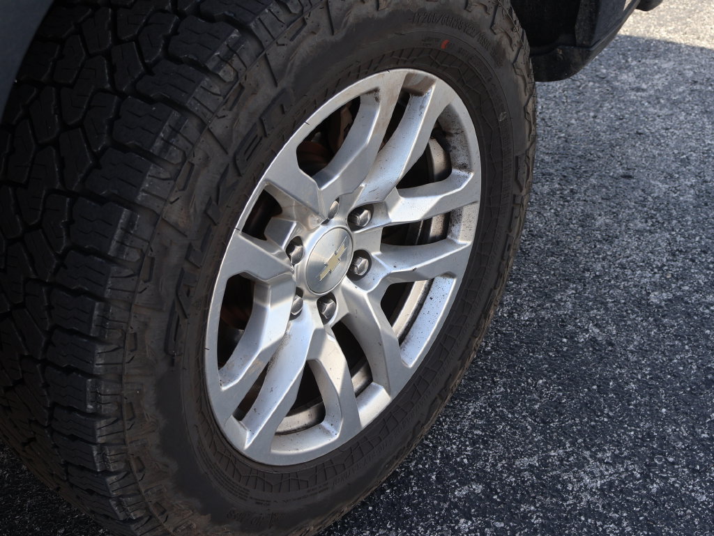 Used 2022 Chevrolet Silverado 1500 LT AWD/4WD image 25