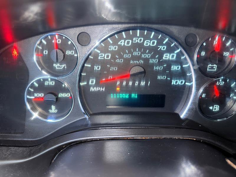 Used 2011 Chevrolet Express 2500 RWD image 16