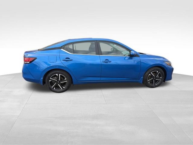 Used 2025 Nissan Sentra SV image 6