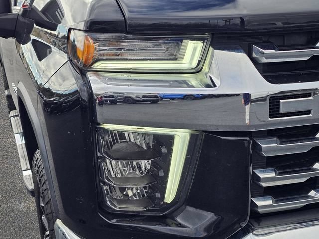 Used 2022 Chevrolet Silverado 3500 LTZ w/ LTZ Plus Package AWD/4WD image 5