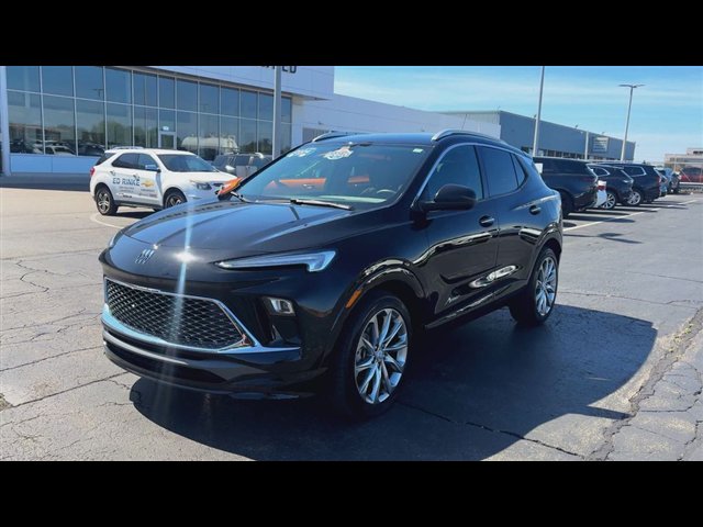 Certified 2024 Buick Encore GX Avenir w/ Avenir Convenience Package FWD image 4