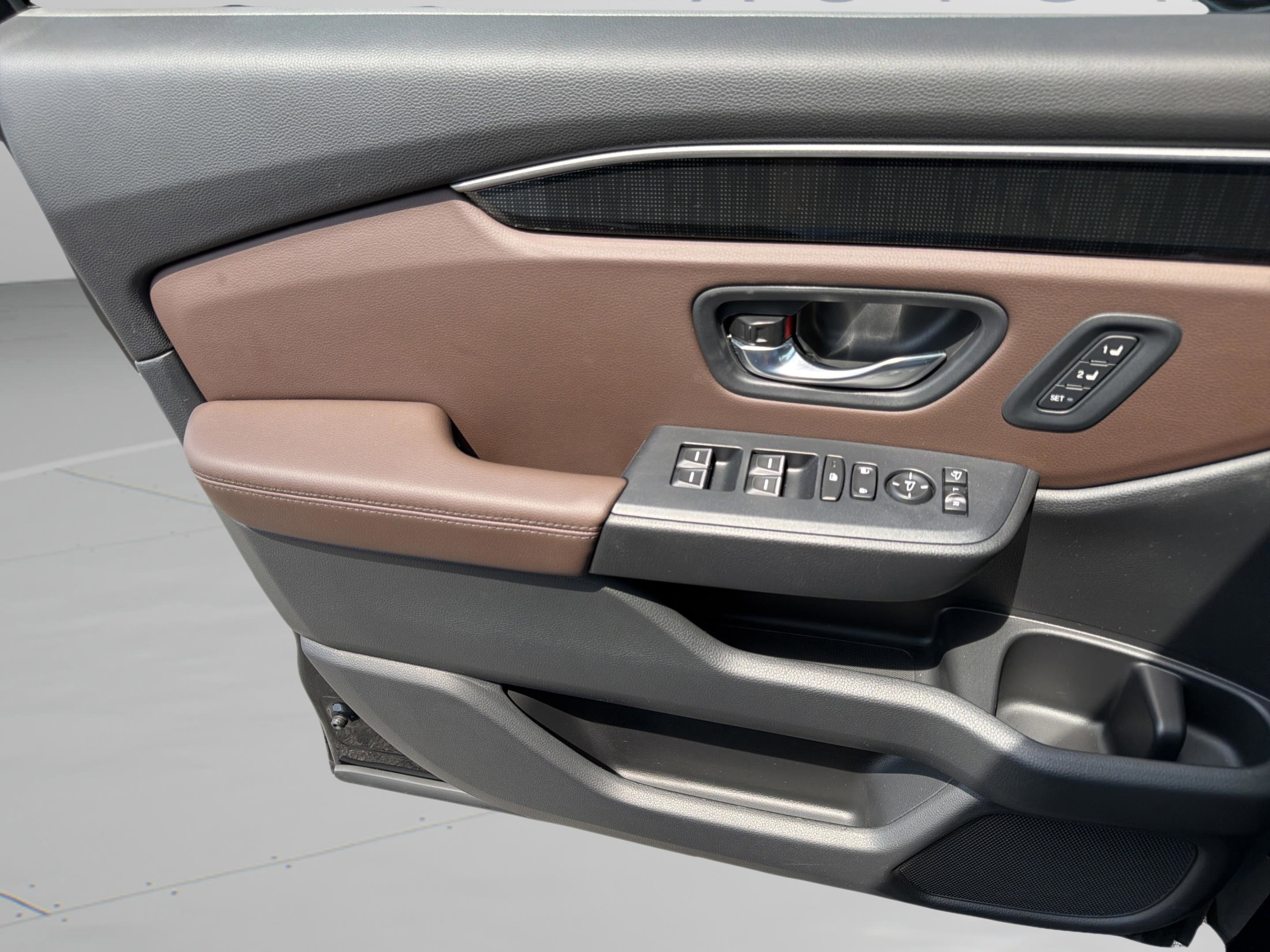 Certified 2024 Honda Pilot Elite image 23