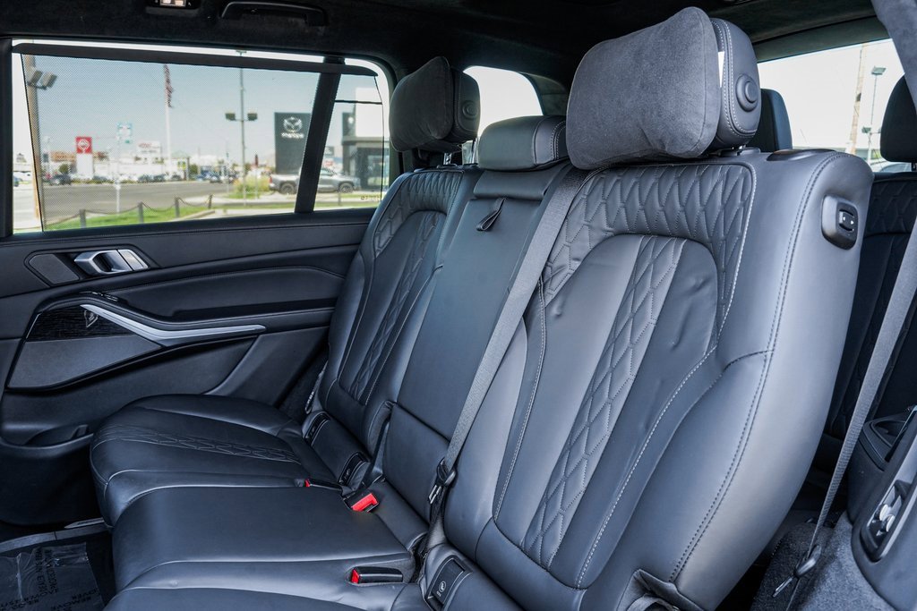 Used 2023 BMW X7 M60i image 21