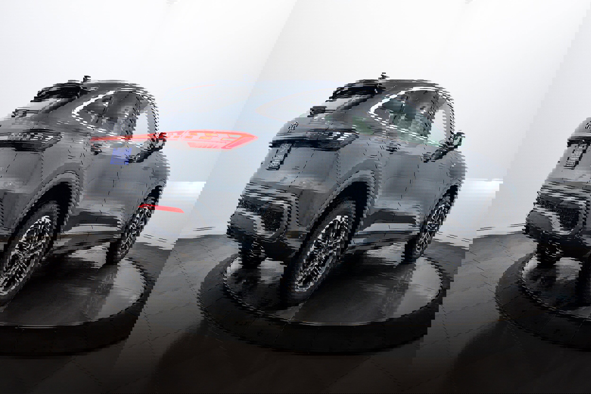 Certified 2025 Audi Q5 Premium Plus w/ Premium Plus image 4