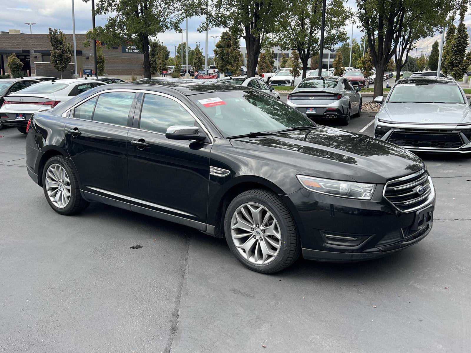 Used 2015 Ford Taurus Limited FWD image 12