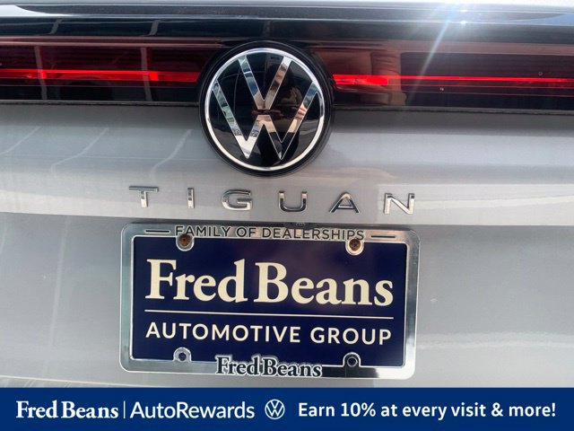 New 2025 Volkswagen Tiguan SE AWD/4WD image 22