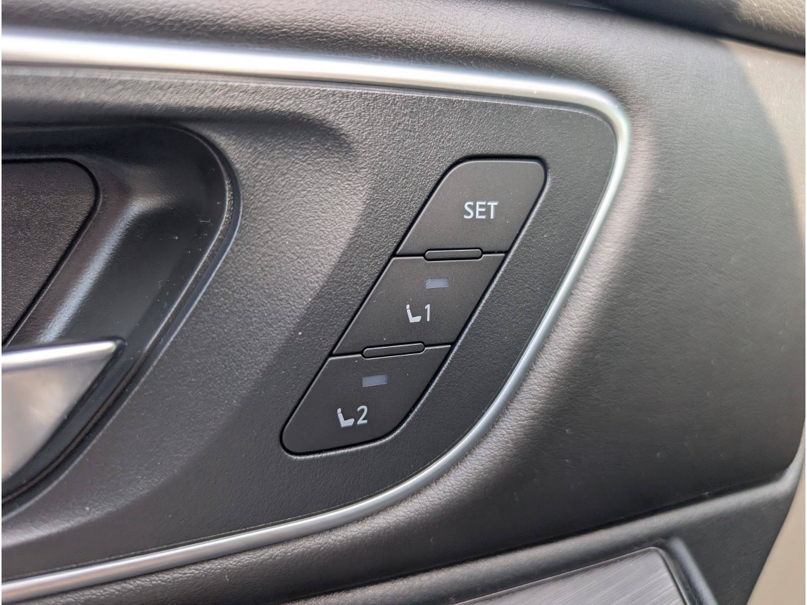 Used 2024 Nissan Rogue Platinum AWD/4WD image 25