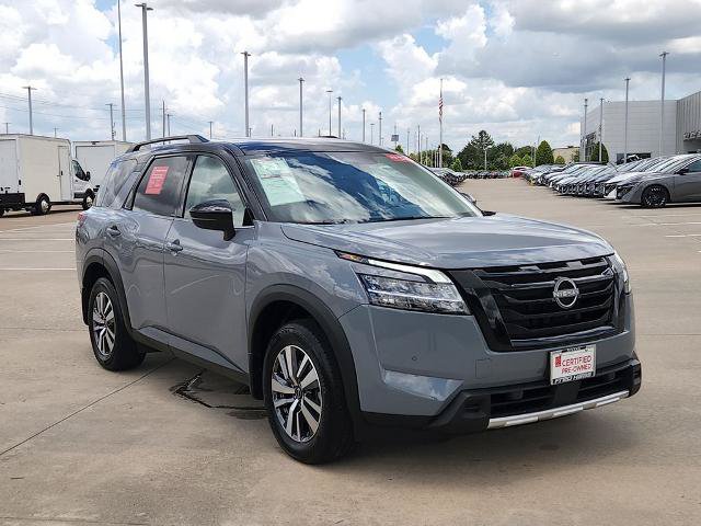 Certified 2024 Nissan Pathfinder SL w/ Black Appearance Package FWD image 3