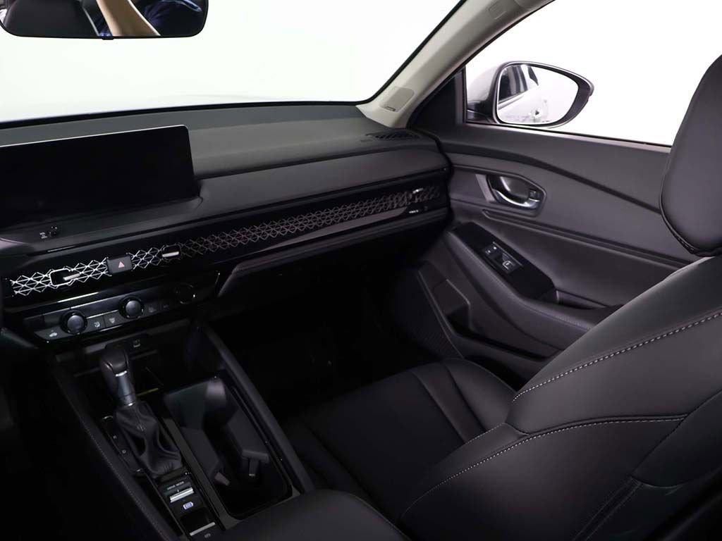 Used 2024 Honda Accord Touring image 31