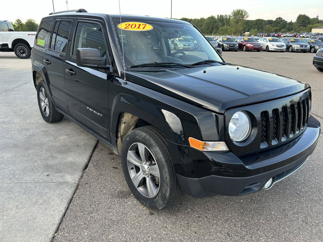 Used 2017 Jeep Patriot High Altitude AWD/4WD image 3