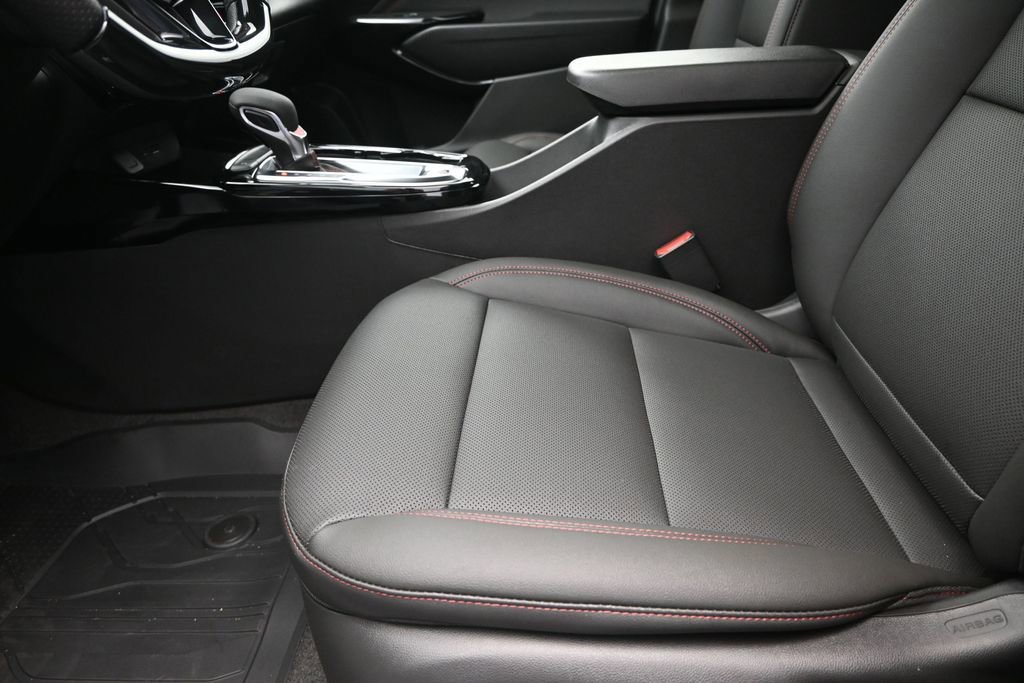 New 2026 Chevrolet Trax RS w/ Sunroof Package FWD image 13