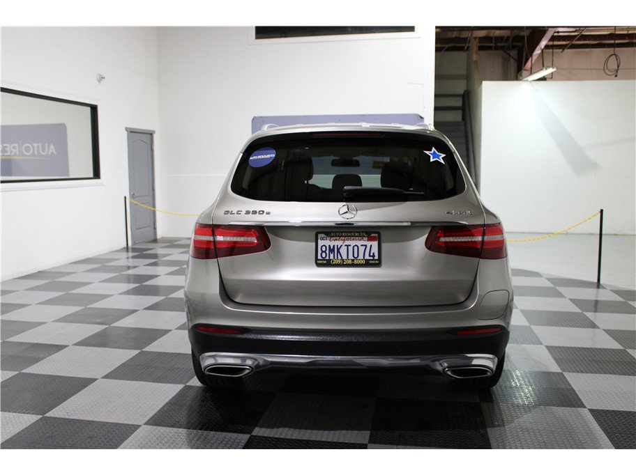 Used 2019 Mercedes-Benz GLC 350e 4MATIC image 5