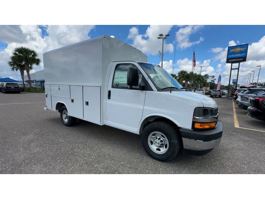 New 2025 Chevrolet Express 3500 w/ Power Convenience Package image 8
