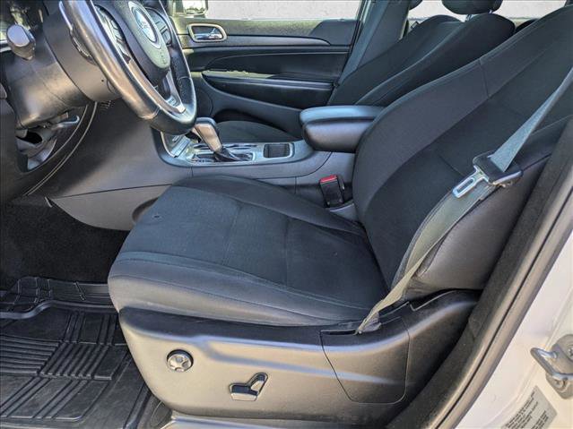 Used 2017 Jeep Grand Cherokee Laredo w/ Quick Order Package 23E image 15