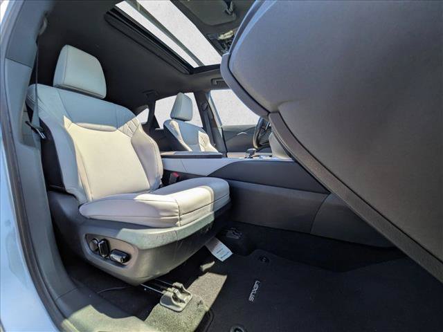 Used 2023 Lexus RX 350h w/ Accessory Package (Z1) AWD/4WD image 20