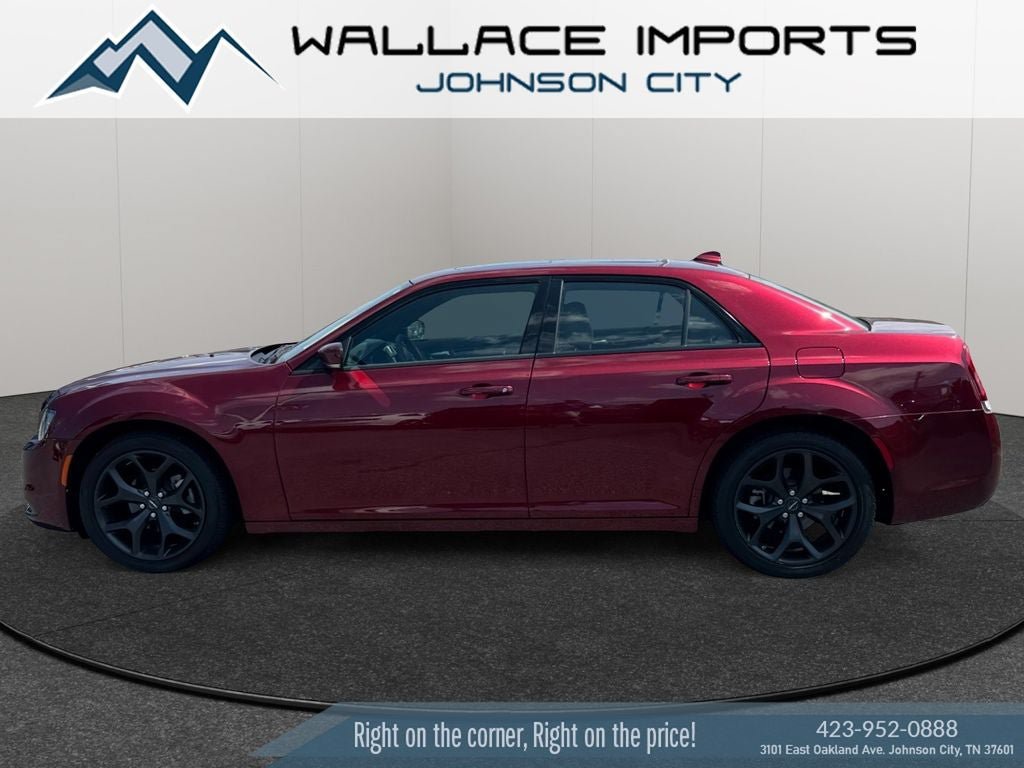 Used 2023 Chrysler 300 S w/ Comfort Group RWD image 1