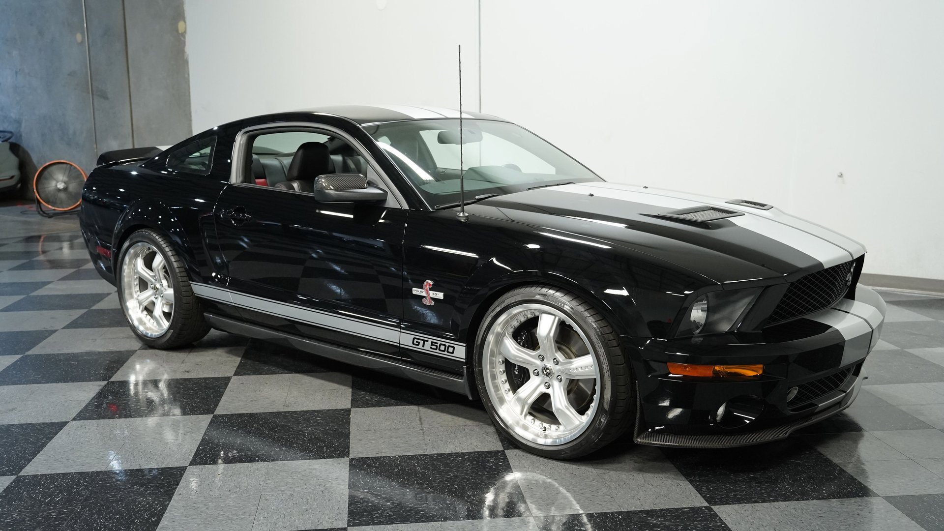 Used 2007 Ford Mustang Shelby GT500 image 13