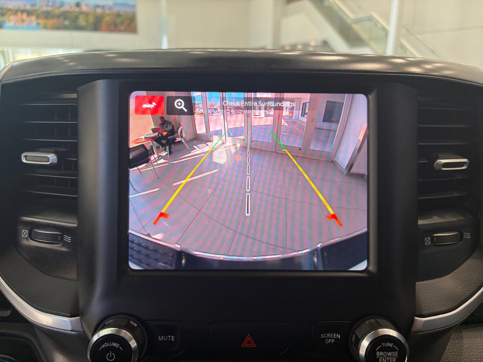 Used 2024 RAM 2500 Big Horn AWD/4WD image 32