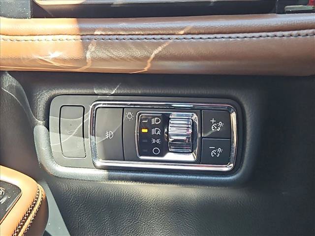 Used 2022 Lincoln Aviator Reserve w/ Equipment Group 201A AWD/4WD image 16