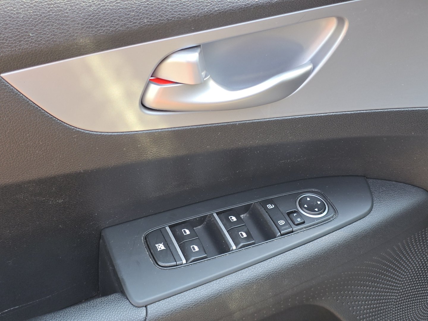 Used 2023 Kia Forte LXS FWD image 29